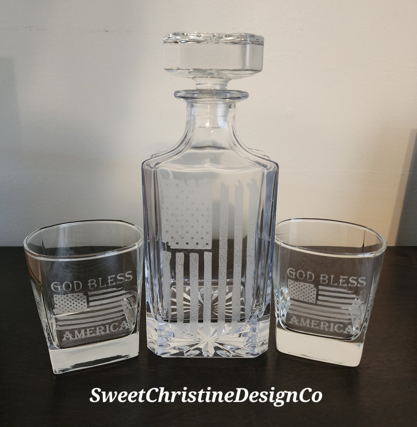 Whiskey decanter set with box