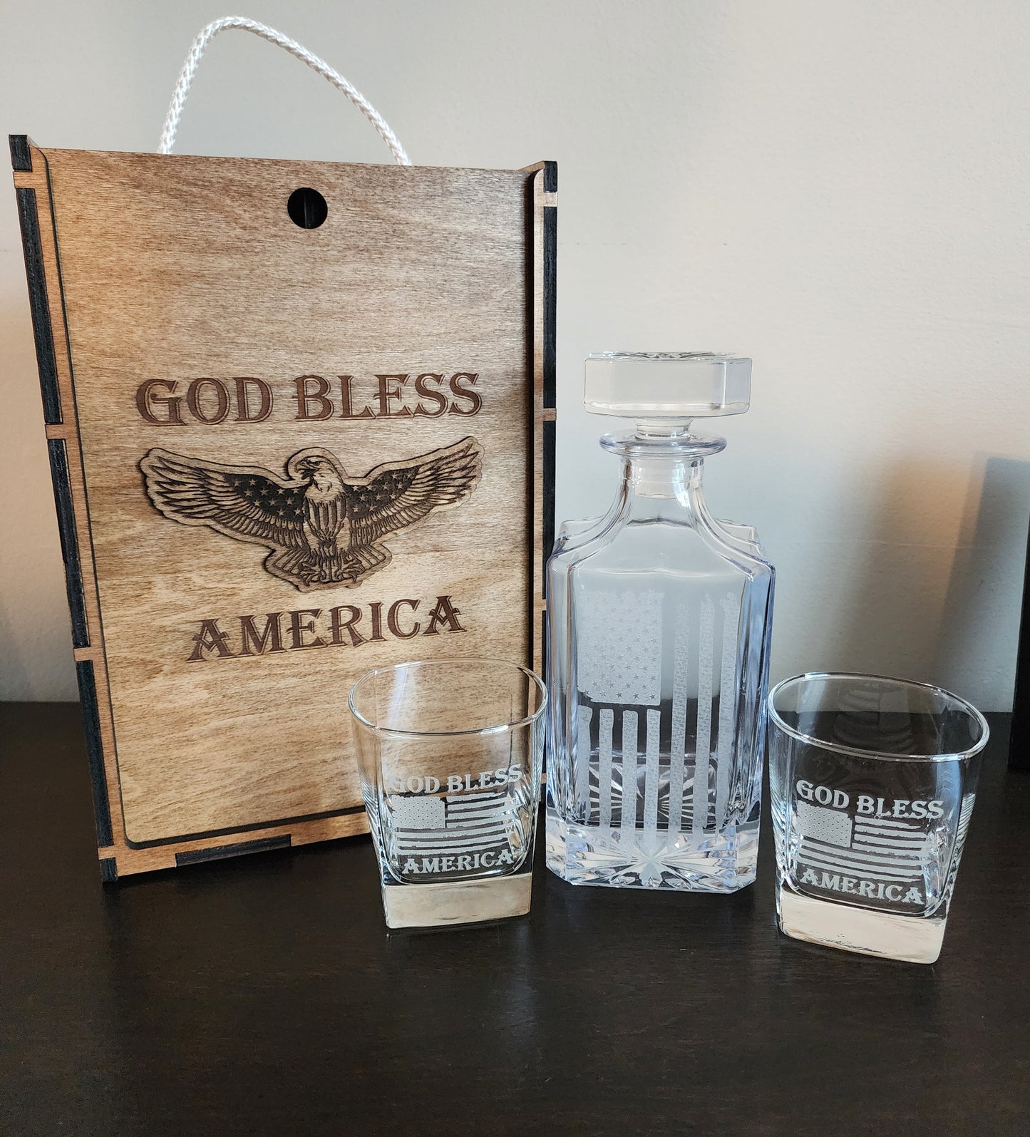 Whiskey decanter set with box